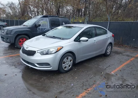 2016 Kia Forte Lx z USA, uszkodzony, nr VIN KNAFK4A64G5495053